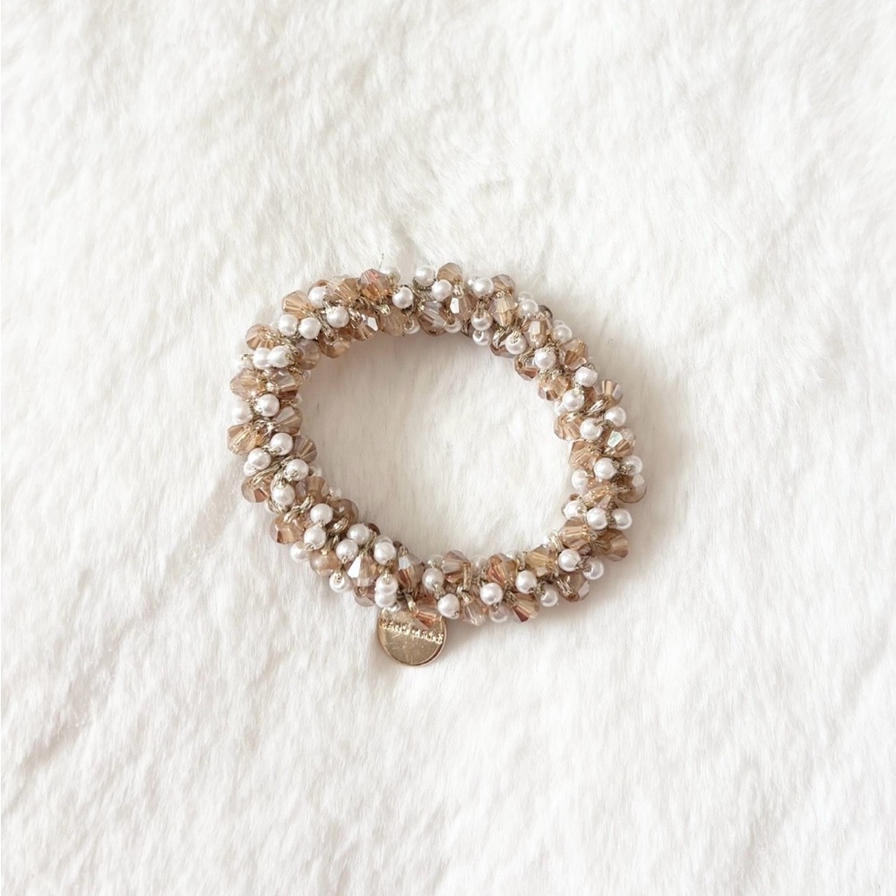 5/$15 🩷 MUST BUNDLE Vintage Elegant Beaded Hair Accessory in White and Gold